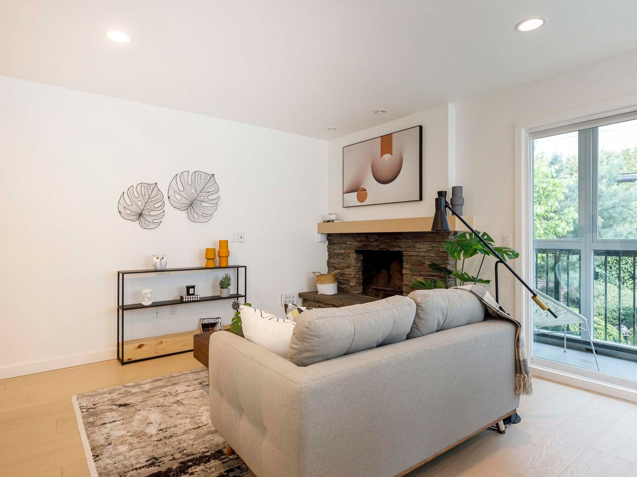 204-2770 Burrard St