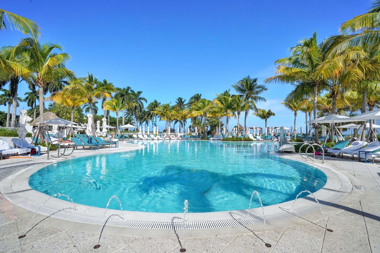 Ritz Carlton Key Biscayne Unit 870
