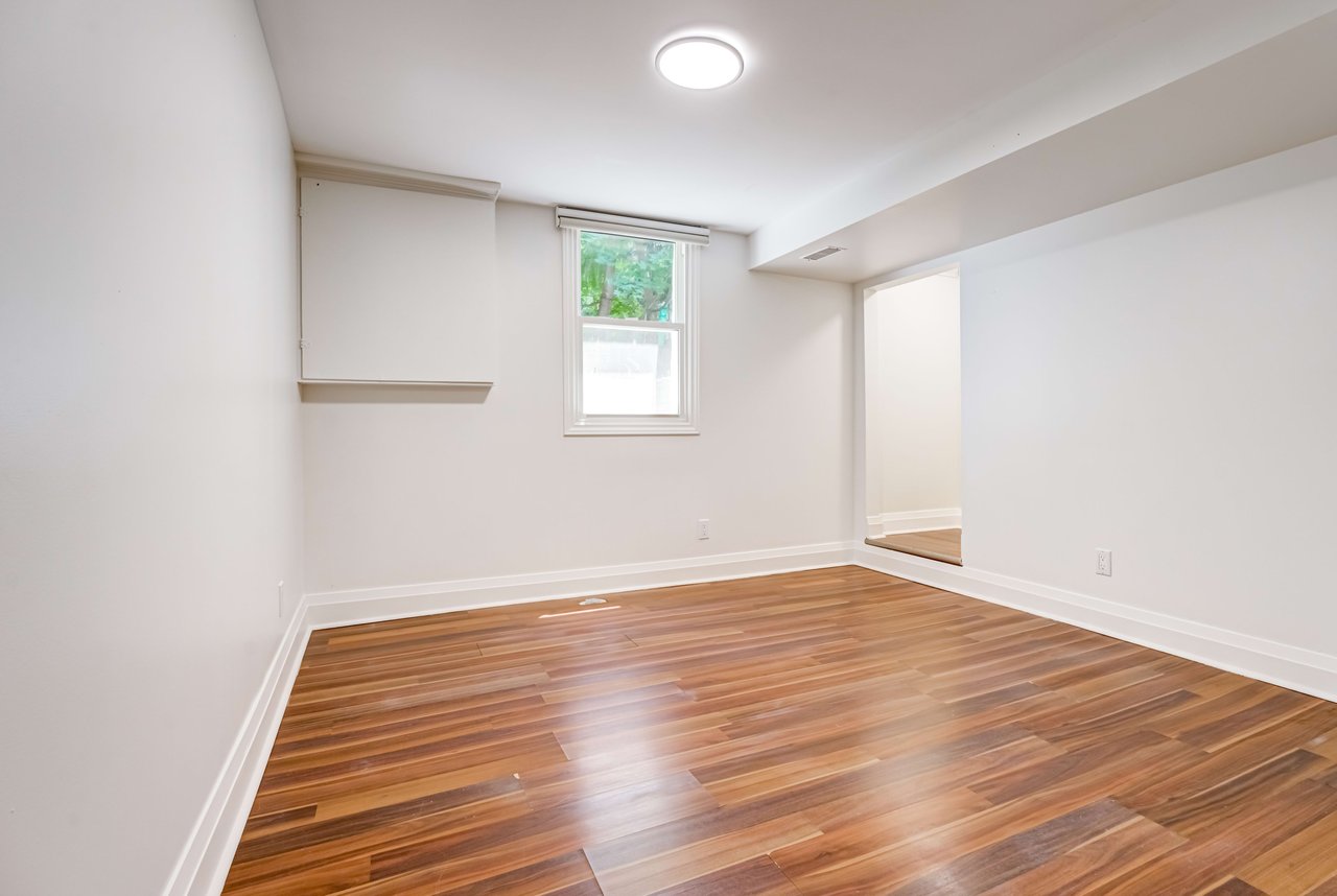 578 Rupert Ave