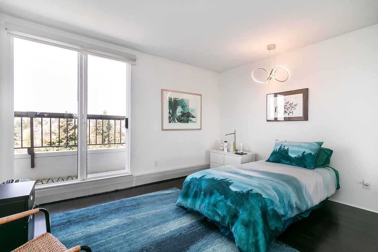 1702-320 Royal Avenue, New Westminster