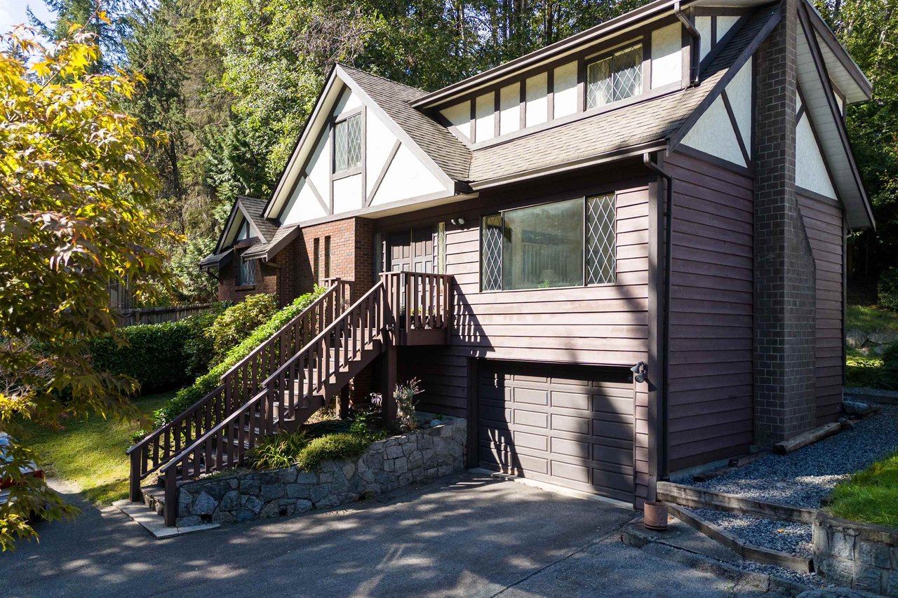 864 Wellington Dr