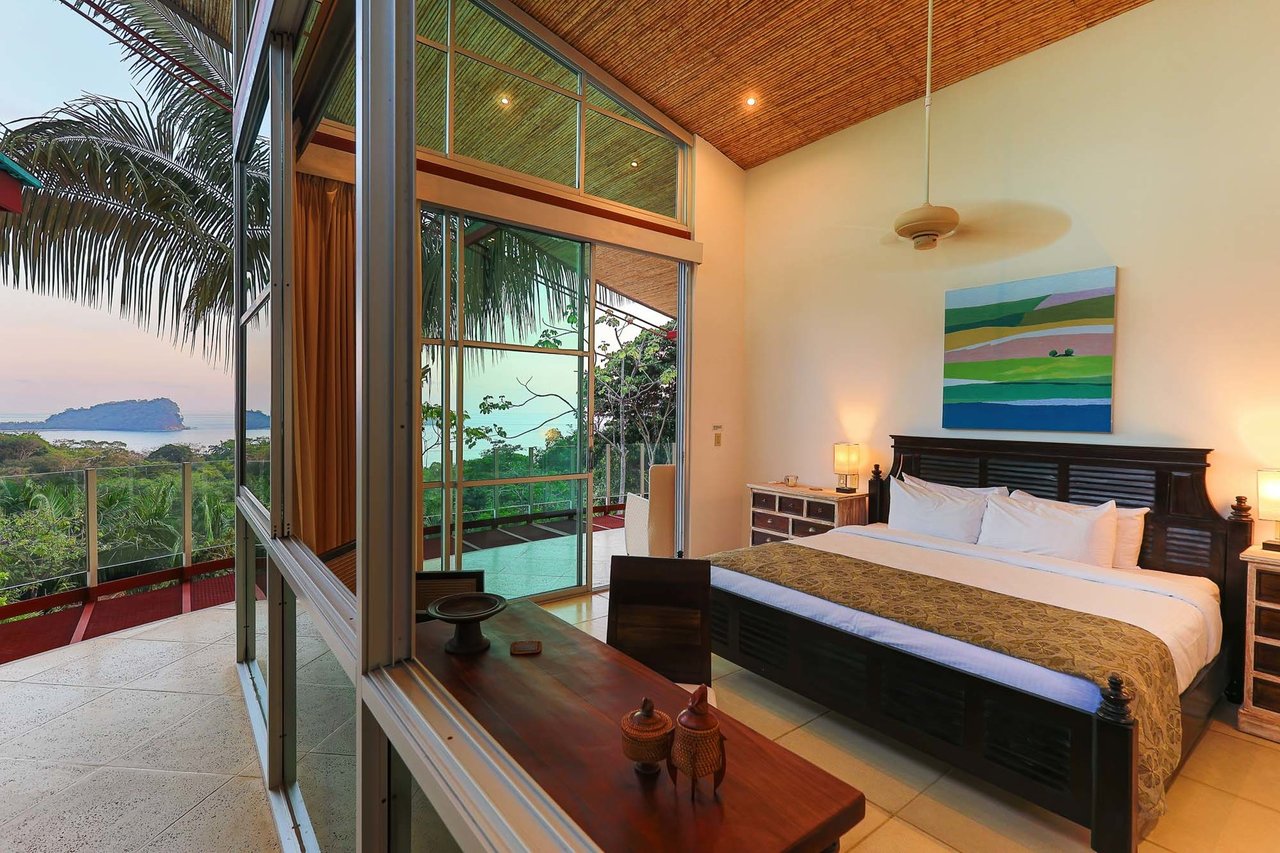 Luxury Mountain and Ocean View Villa, Manuel Antonio, Puntarenas