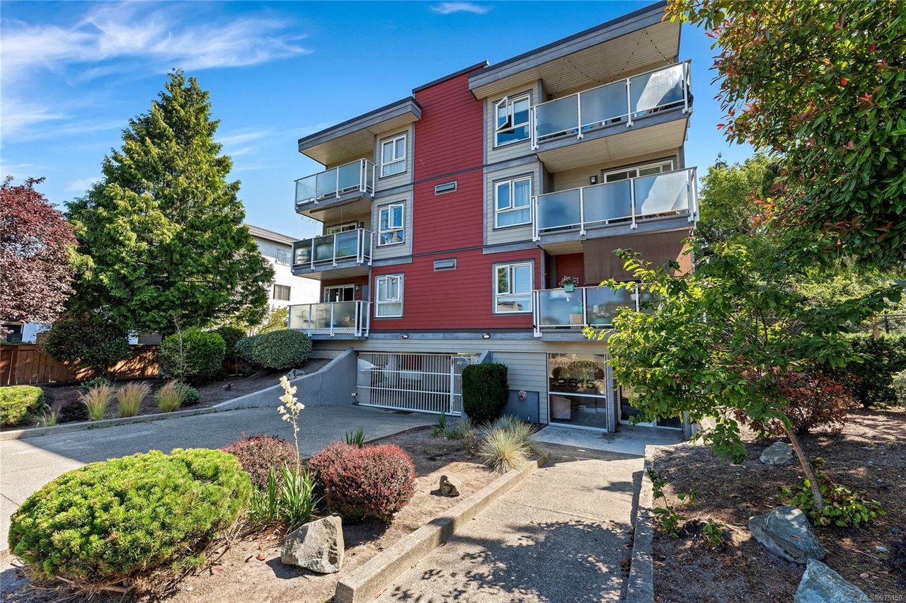 304-2515 Dowler Pl