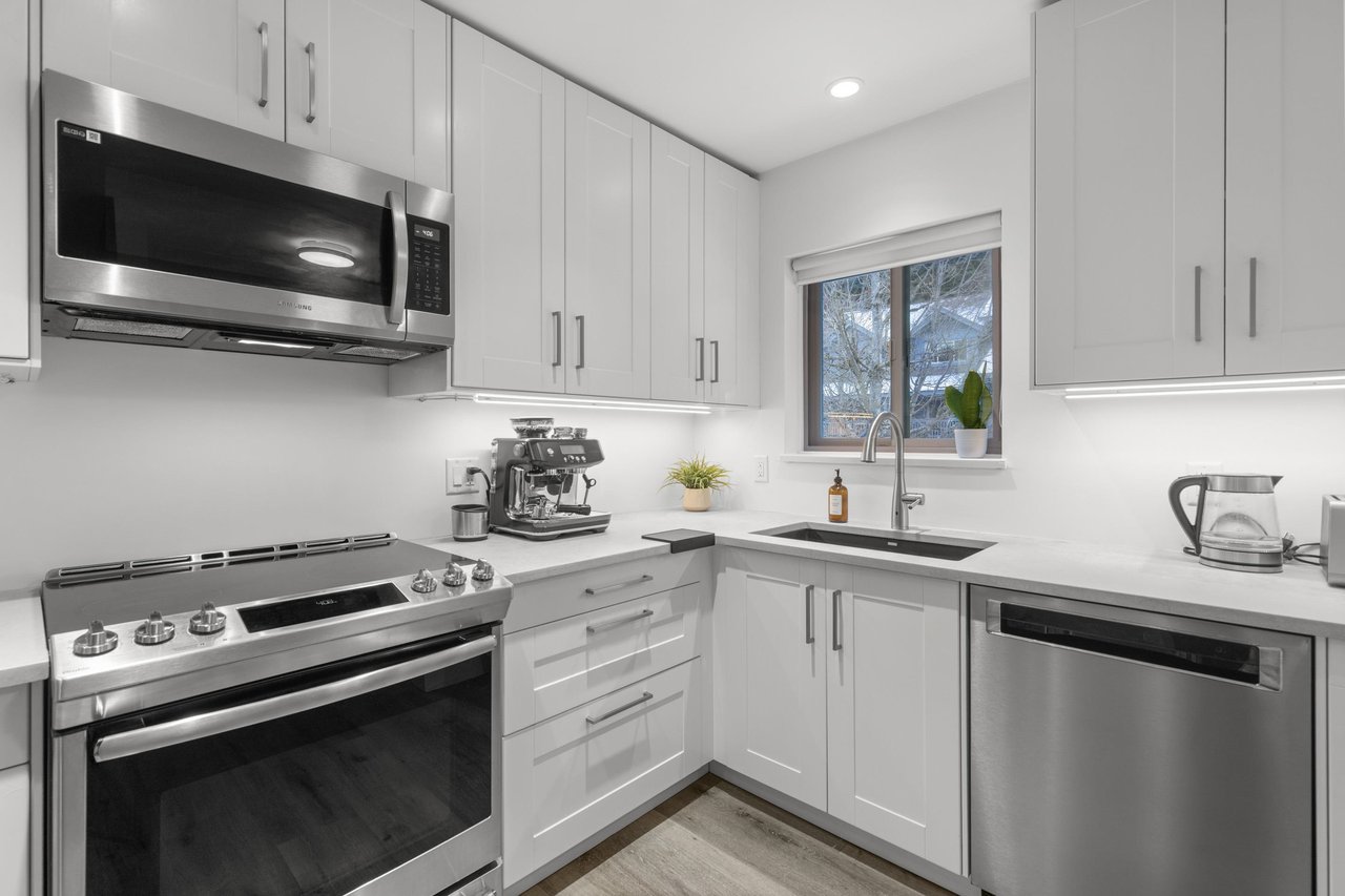 25-3102 Panorama Ridge