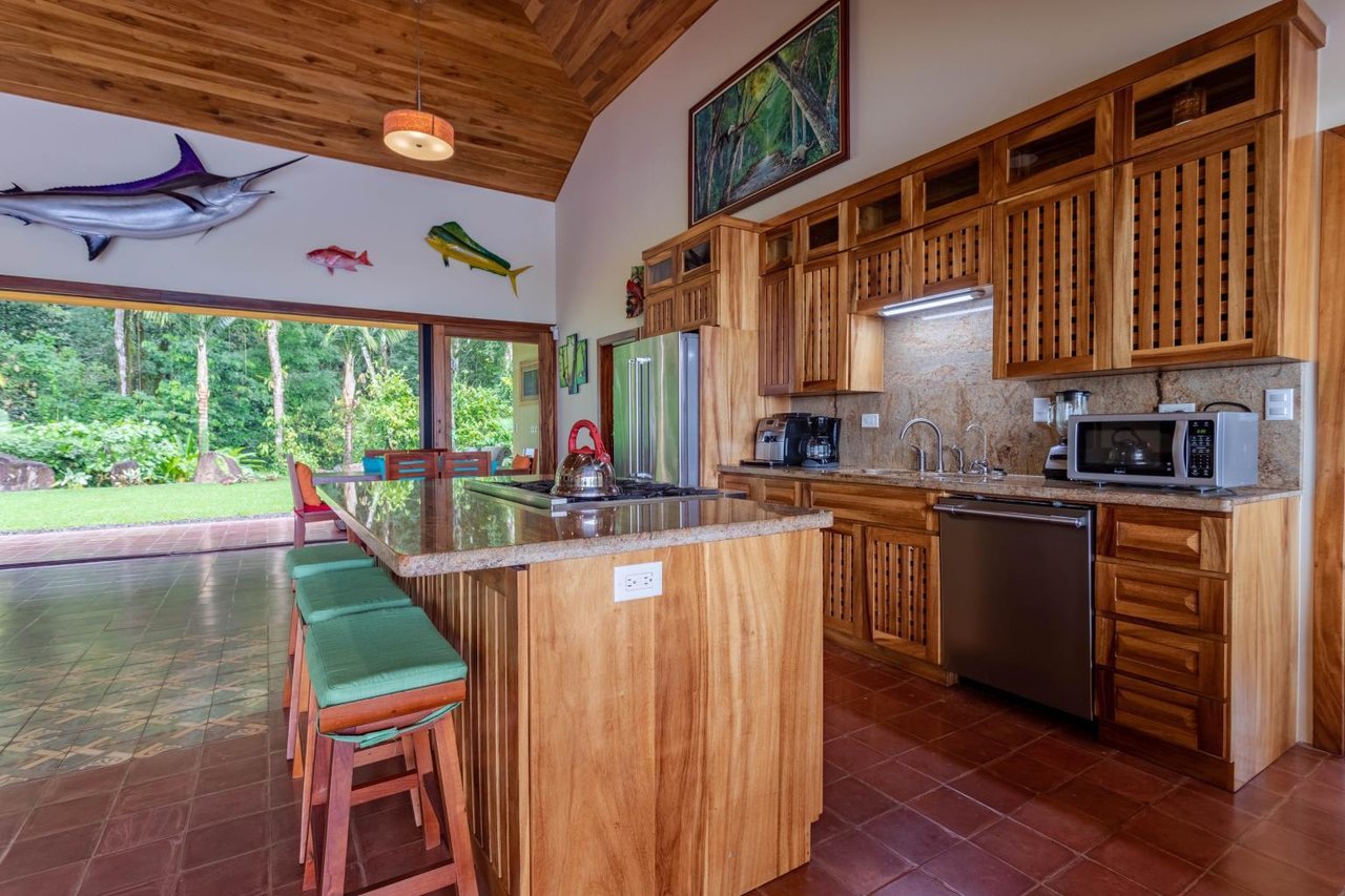 Ocean View Home With Rainforest Setting