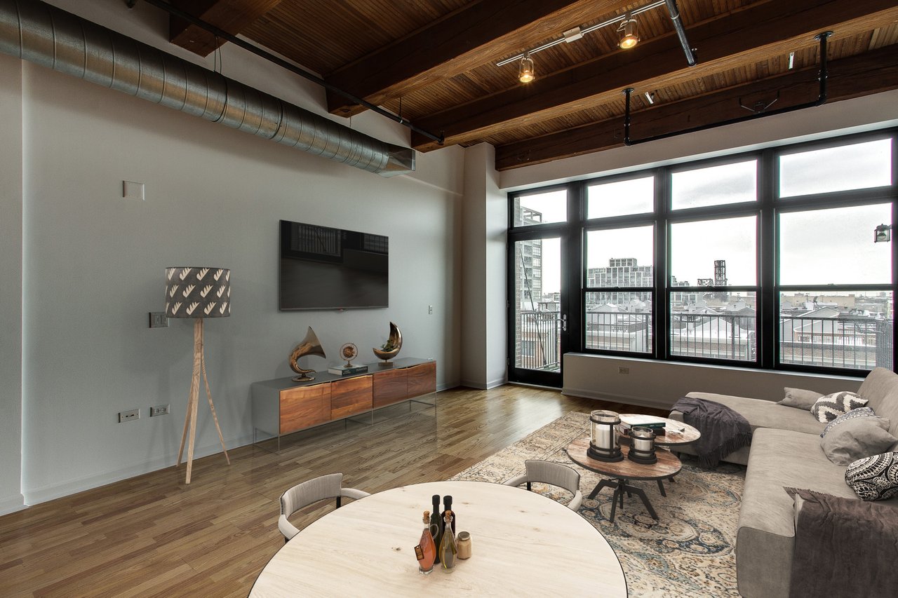 South Loop Loft: 1503 S State St,  #403