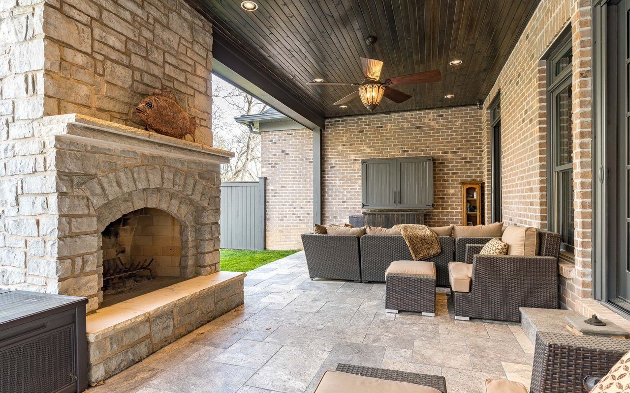 New Custom Home on 3 Acres in Town & Country
