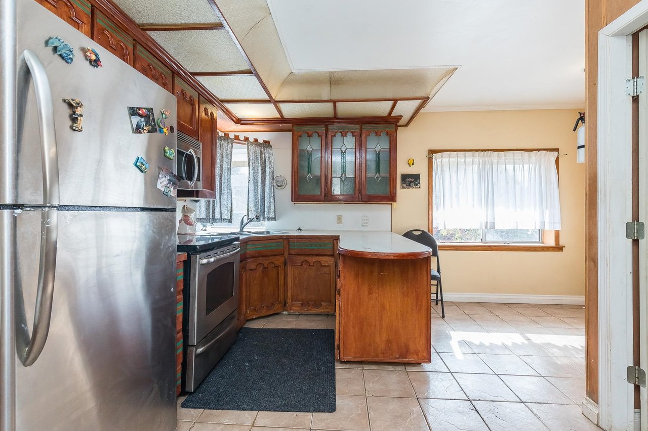 21504 Dewdney Trunk Rd