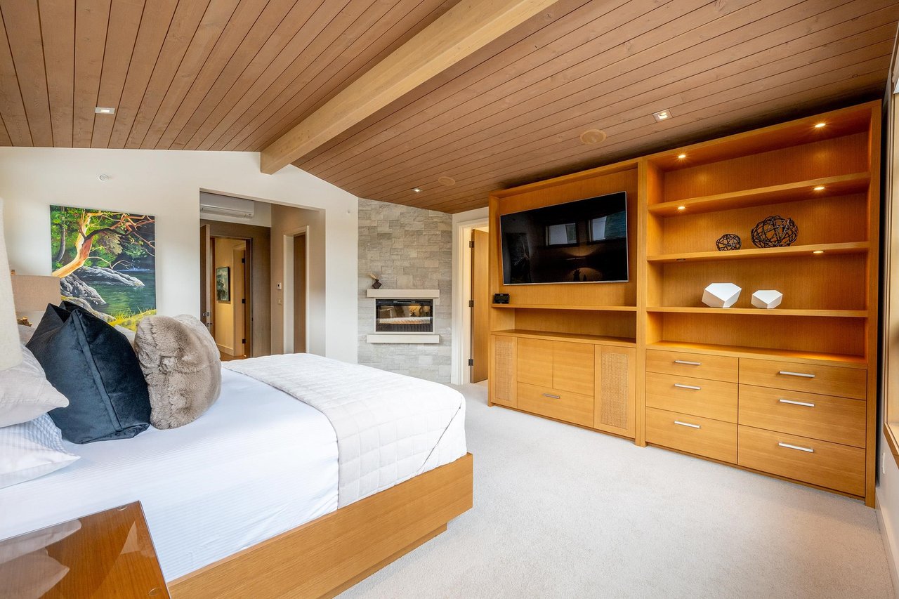 2963 High Point Drive, Whistler