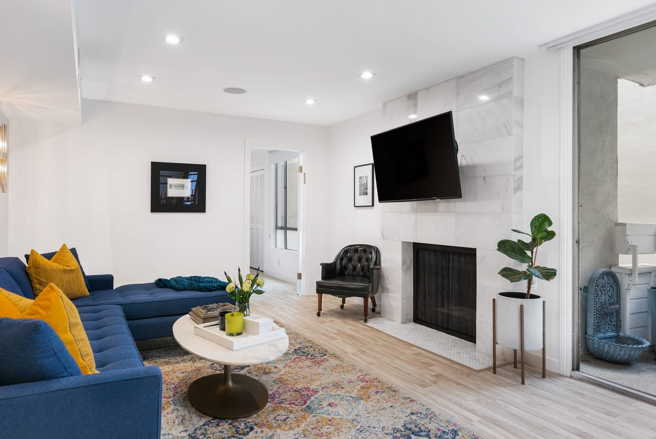 429 N Oakhurst Dr Unit: 201