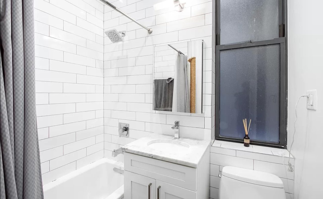 47.5 East 7th Street, Apt D1
