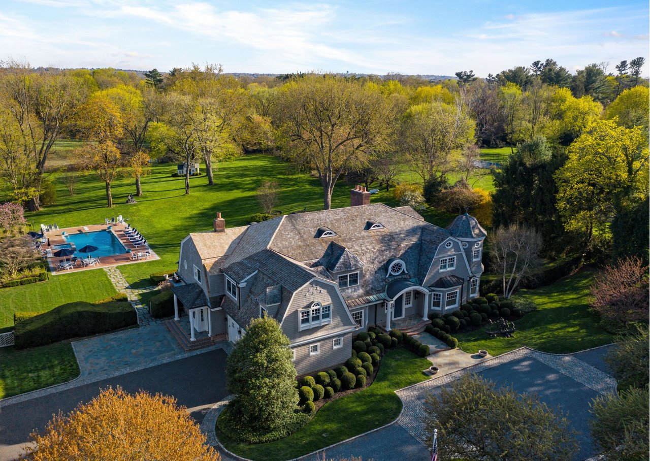7 White Gate Drive
