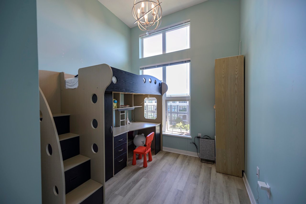 427-9500 Tomicki Avenue, Richmond