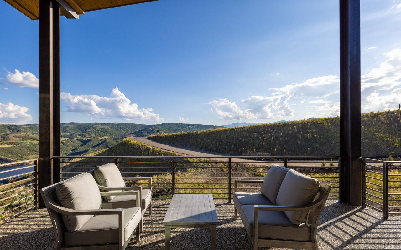 9448 N Sleeping Rock Cir