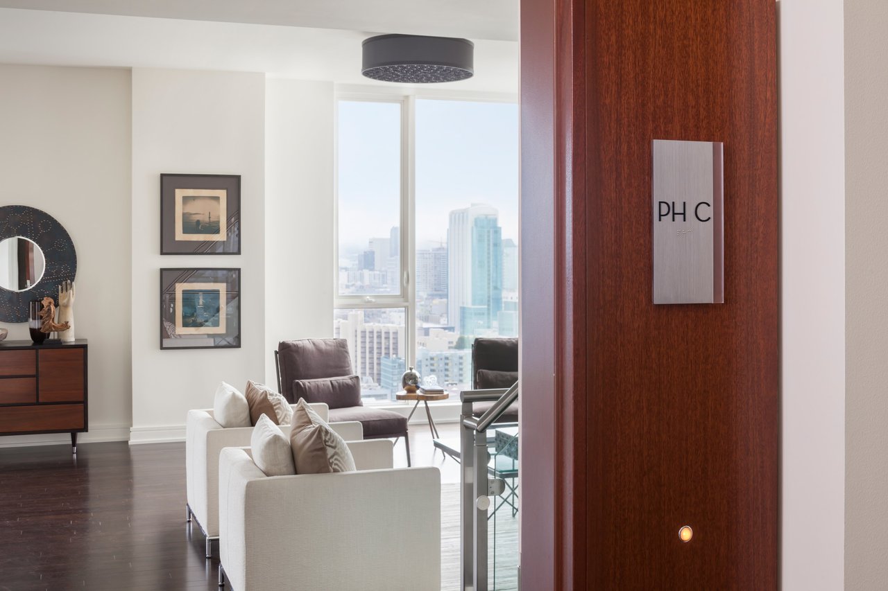 Grand Triplex Penthouse at Blu