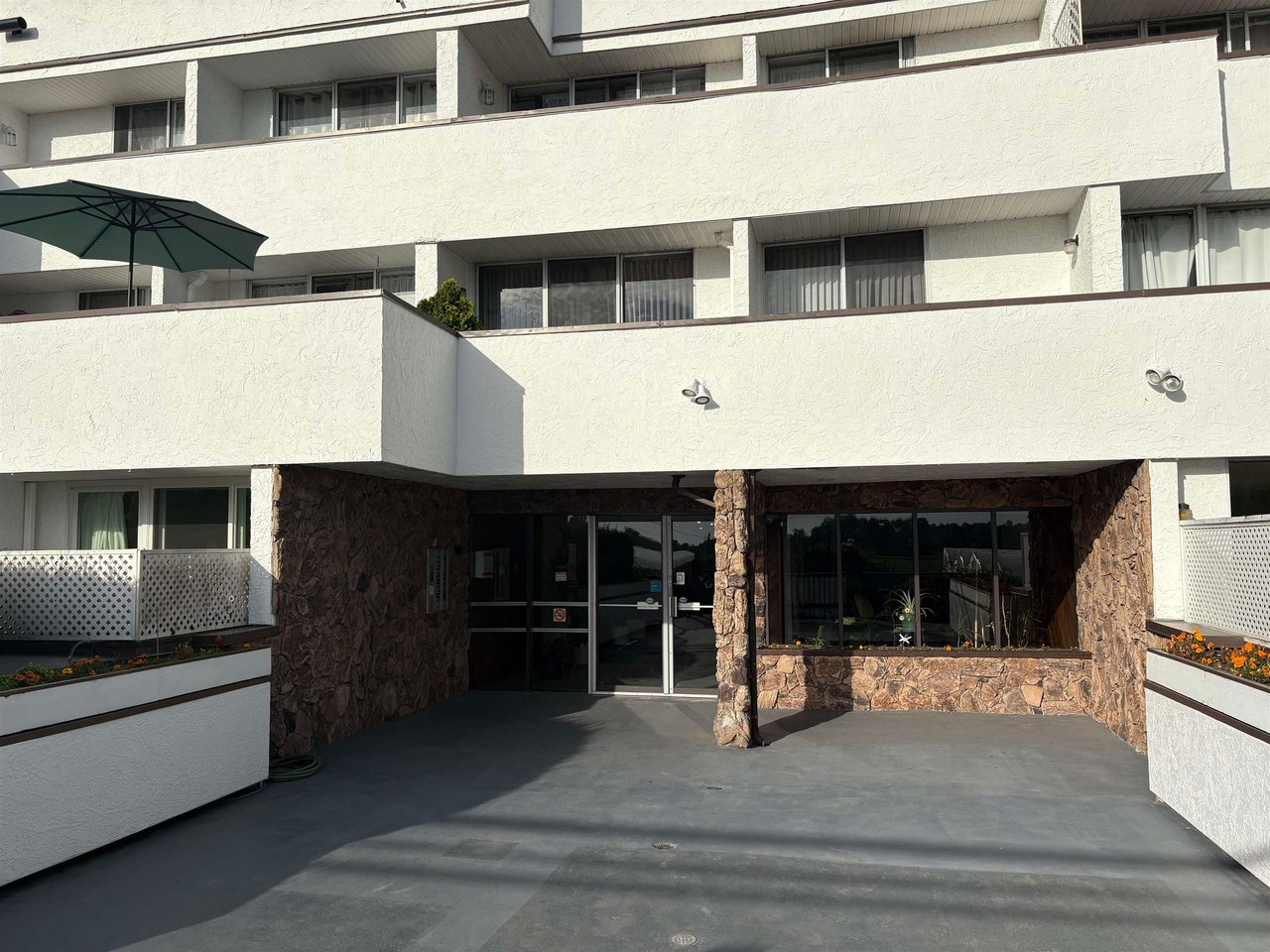 212-9151 No. 5 Rd