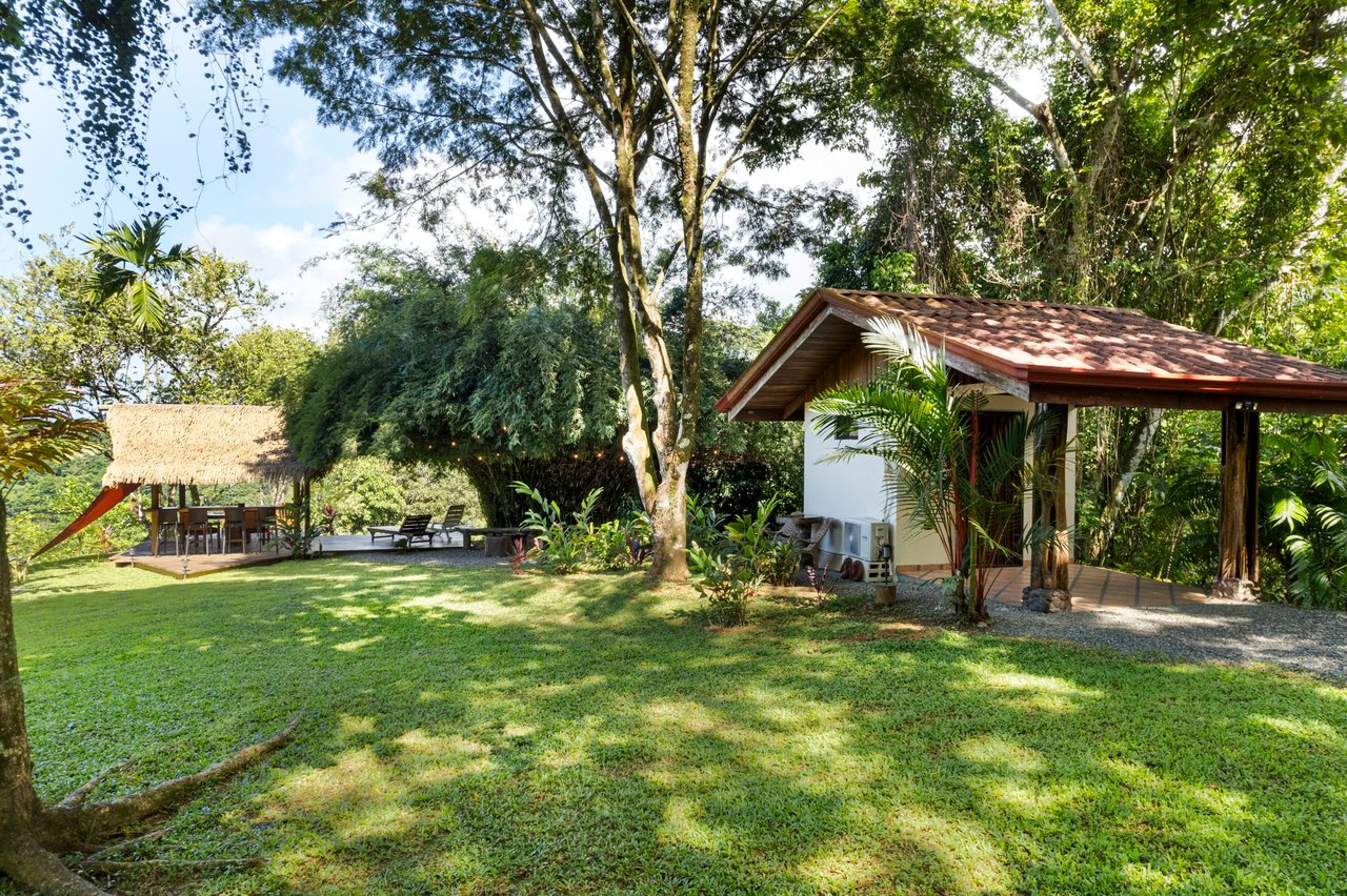 Cozy Sunset Ocean-View Bungalow On 3.5 Acres Of Jungle With Creeks, & Abundant Wildlife In Tres Rios Costa Rica