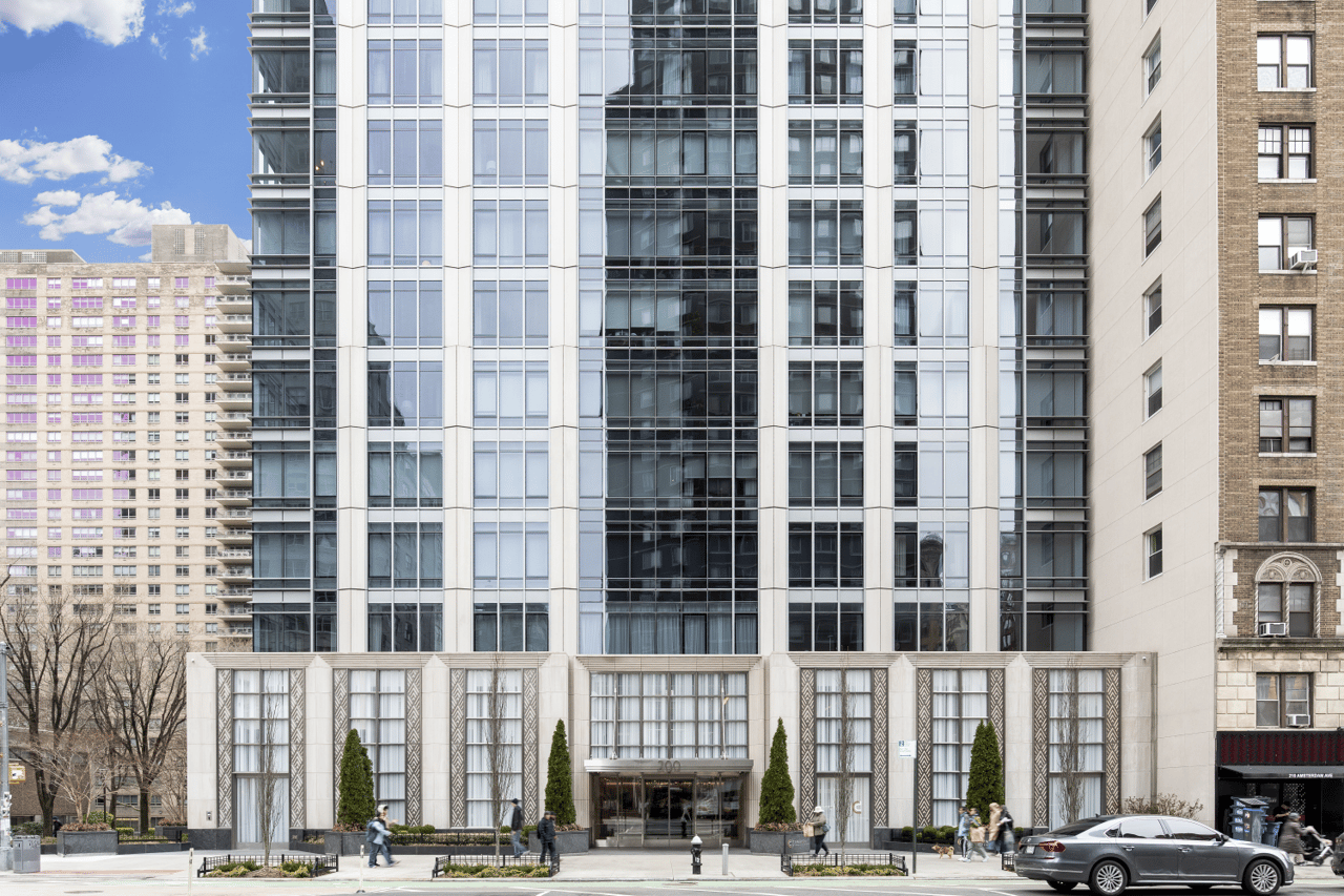 200 Amsterdam Avenue, Apt 25C
