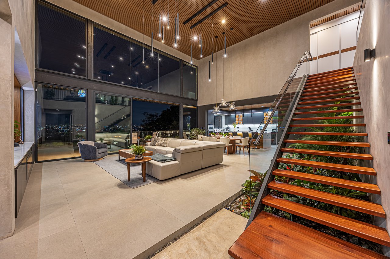Panoramic City View Estate Home, Escazu, San Jose