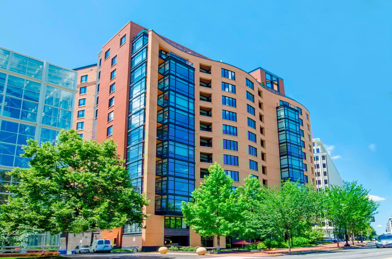 MT VERNON TRIANGLE