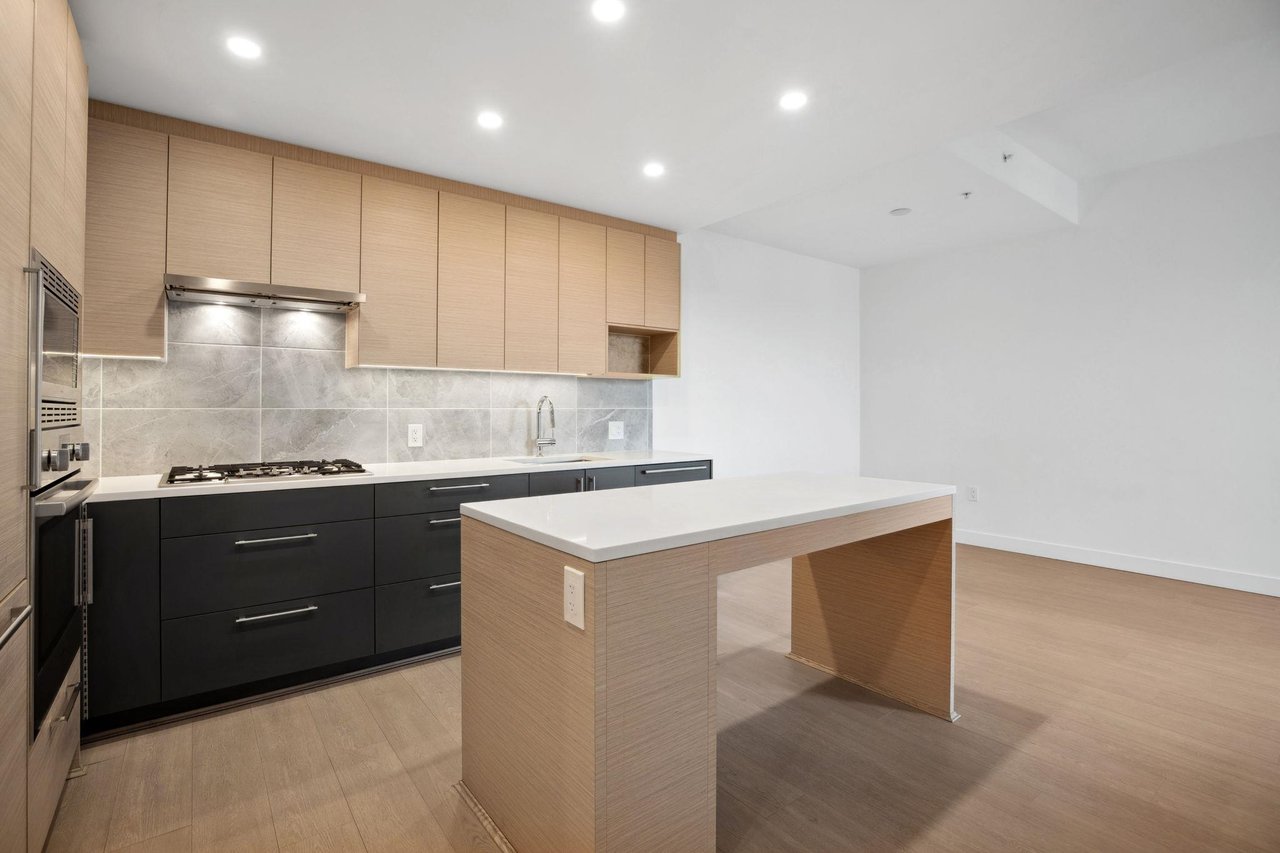 409-8888 Osler St