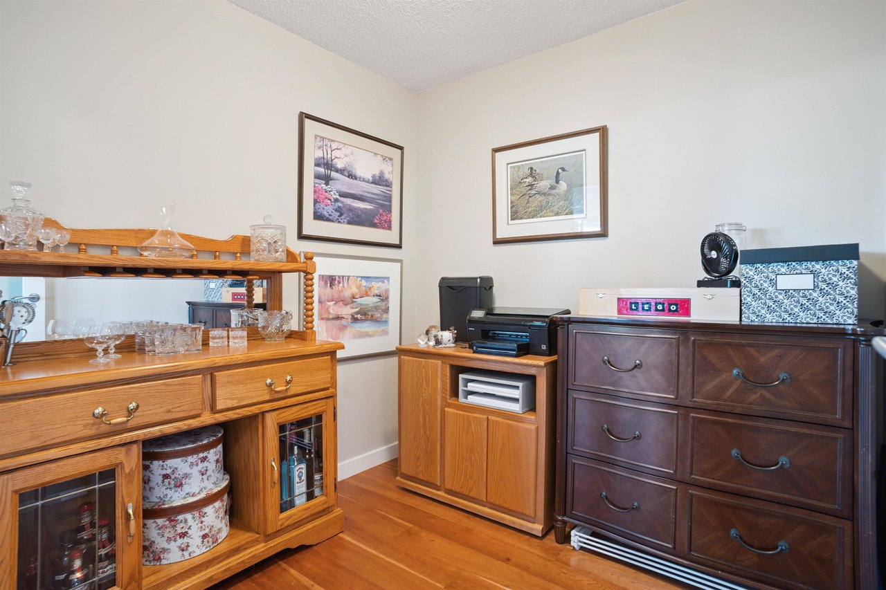 2703-455 Beach Cres