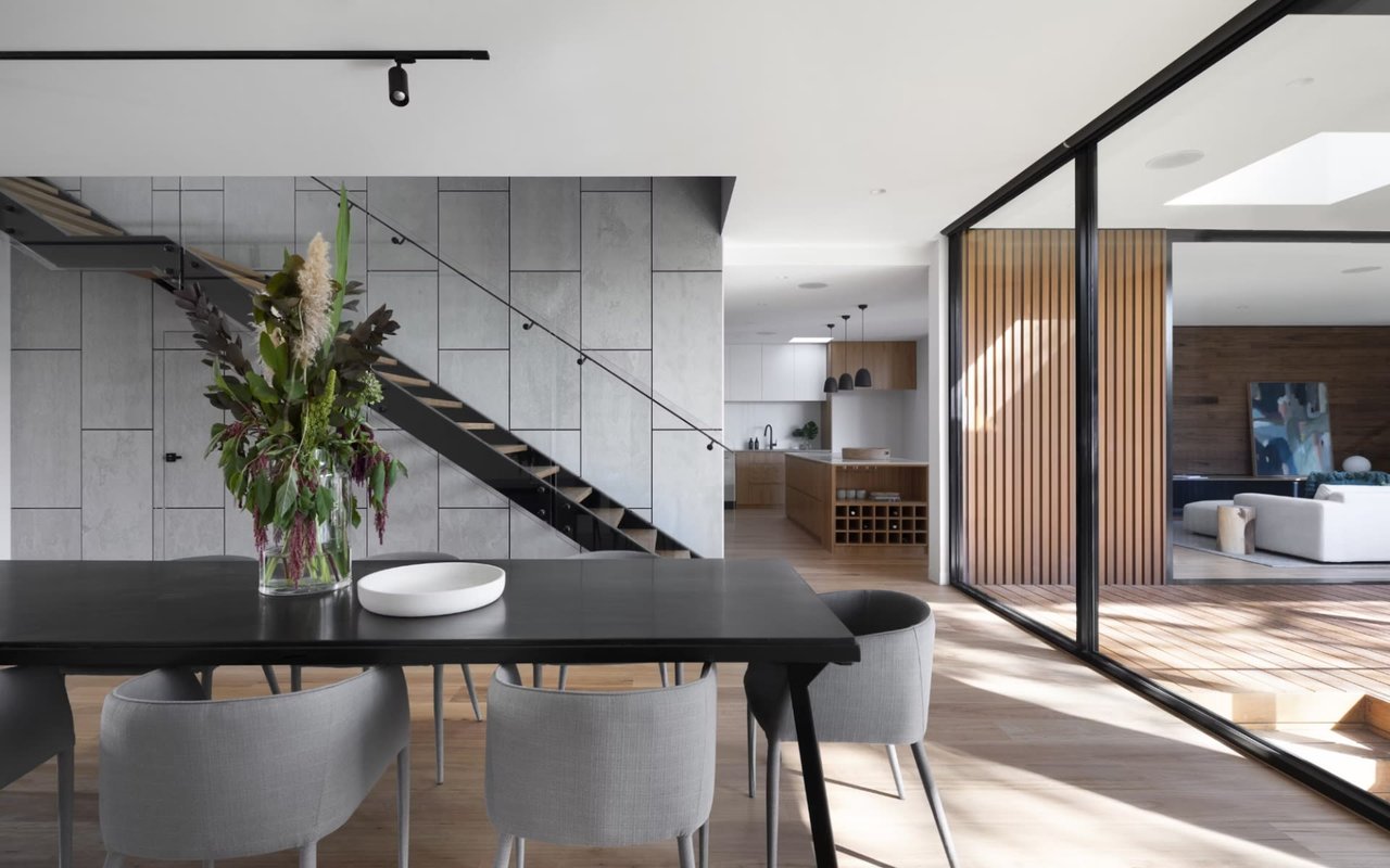 Decoding the Luxury Real Estate Market: A Guide to Vacation Home Investments