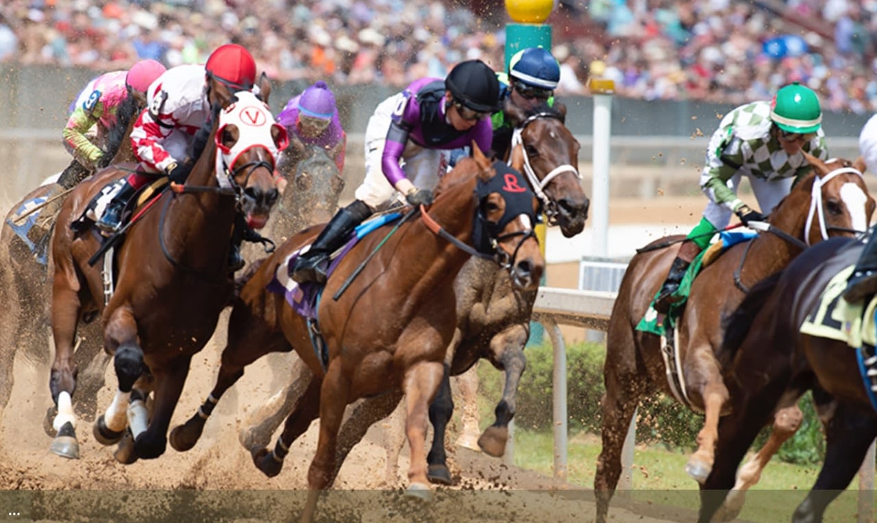 Horse Racing at Oaklawn in Hot Springs AR