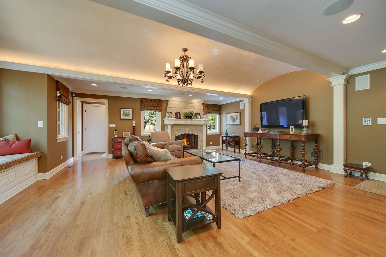 Gorgeous Home on Quiet Cul-De-Sac