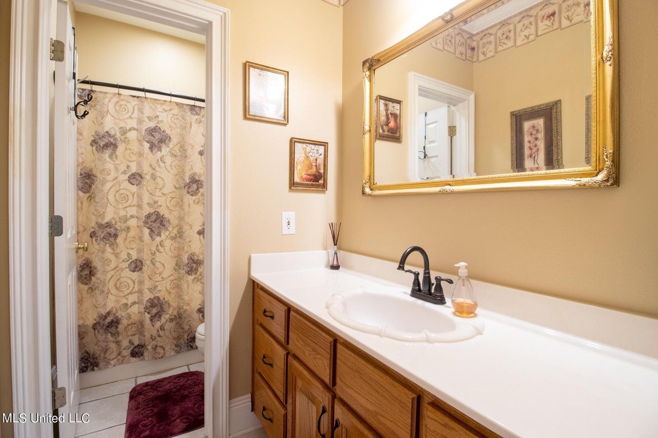 13 Field Brook Dr