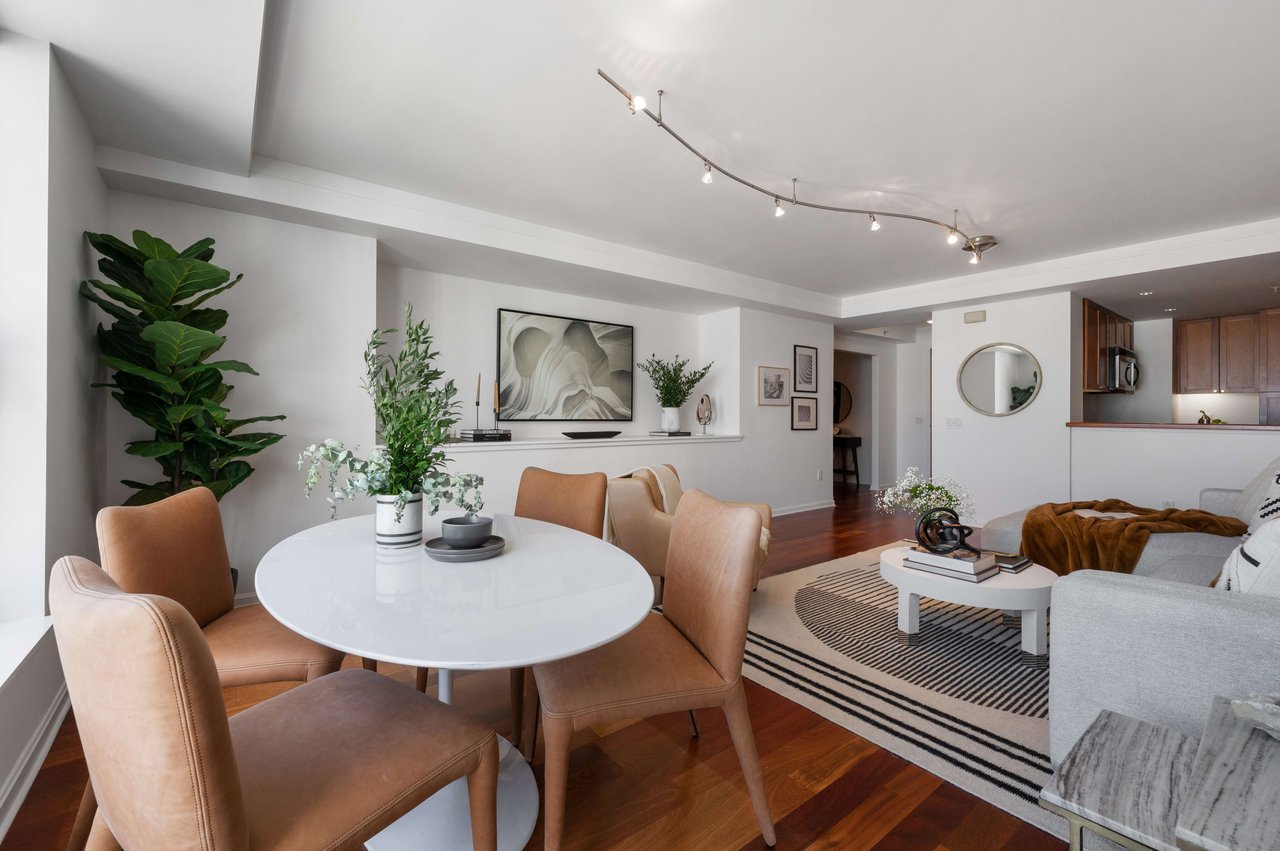 Ideal City Home At Bridgeview
