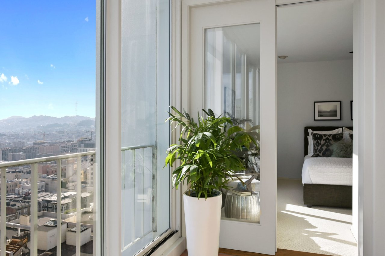 Elegance and Iconic Views on Nob Hill