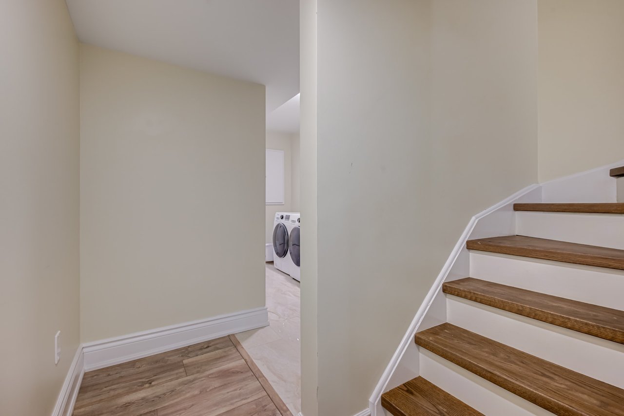 58 Mantle Ave