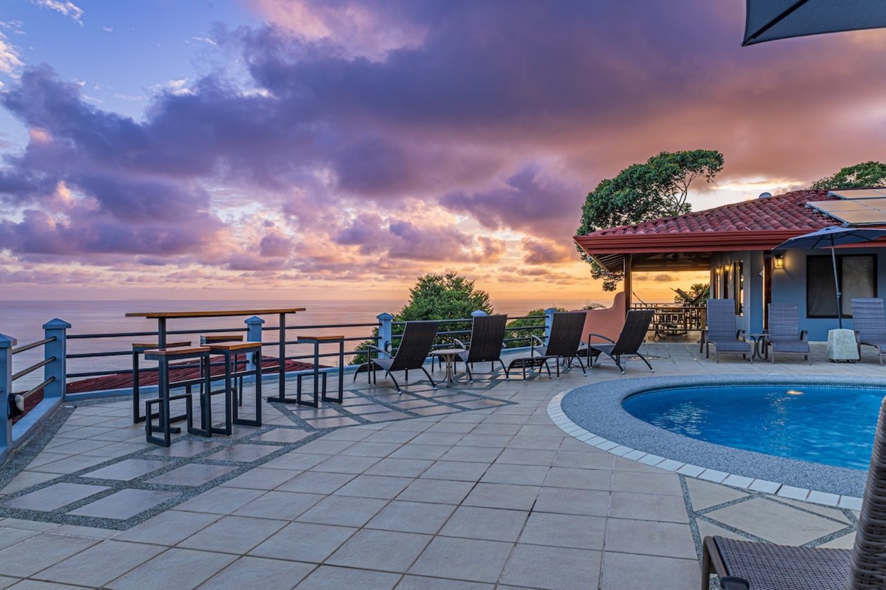 Luxury Ocean View Resort, Dominical, Puntarenas