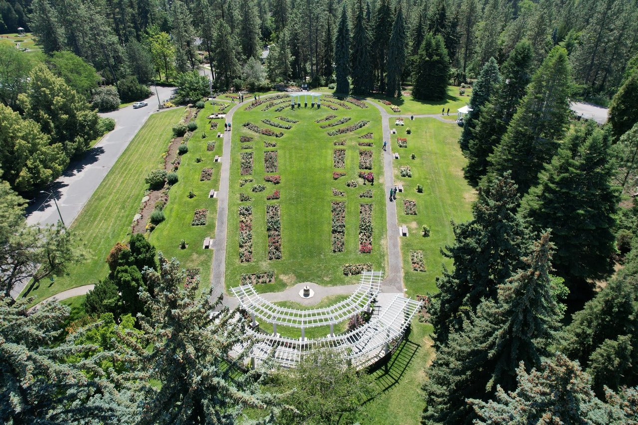 One of the many flower gardens 