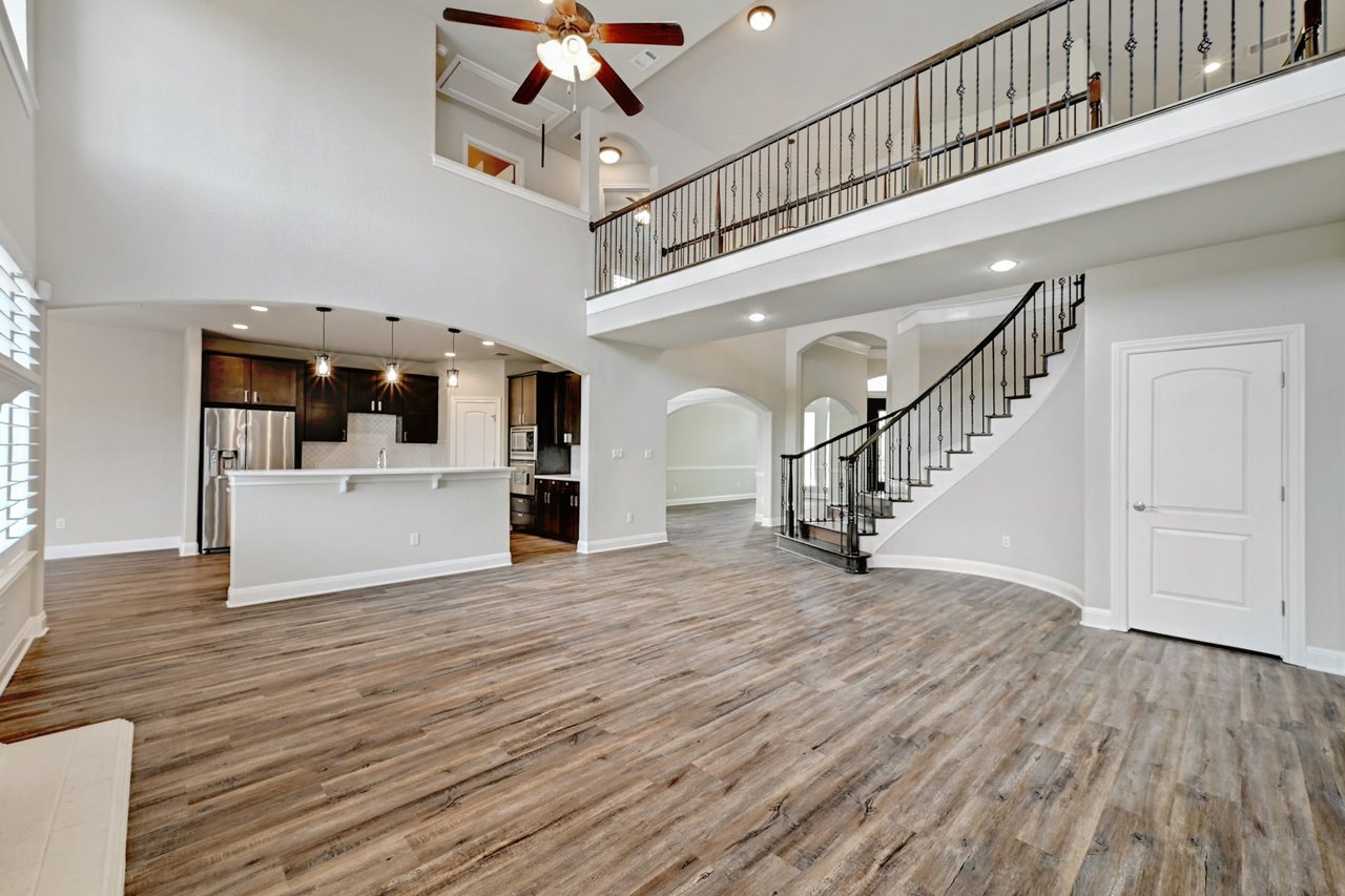 Stunning 5-Bedroom Luxury Home with Breathtaking Hill Country Views in Gated Community! | Short Walk to Lake Travis H.S. | Resort-style Amenities