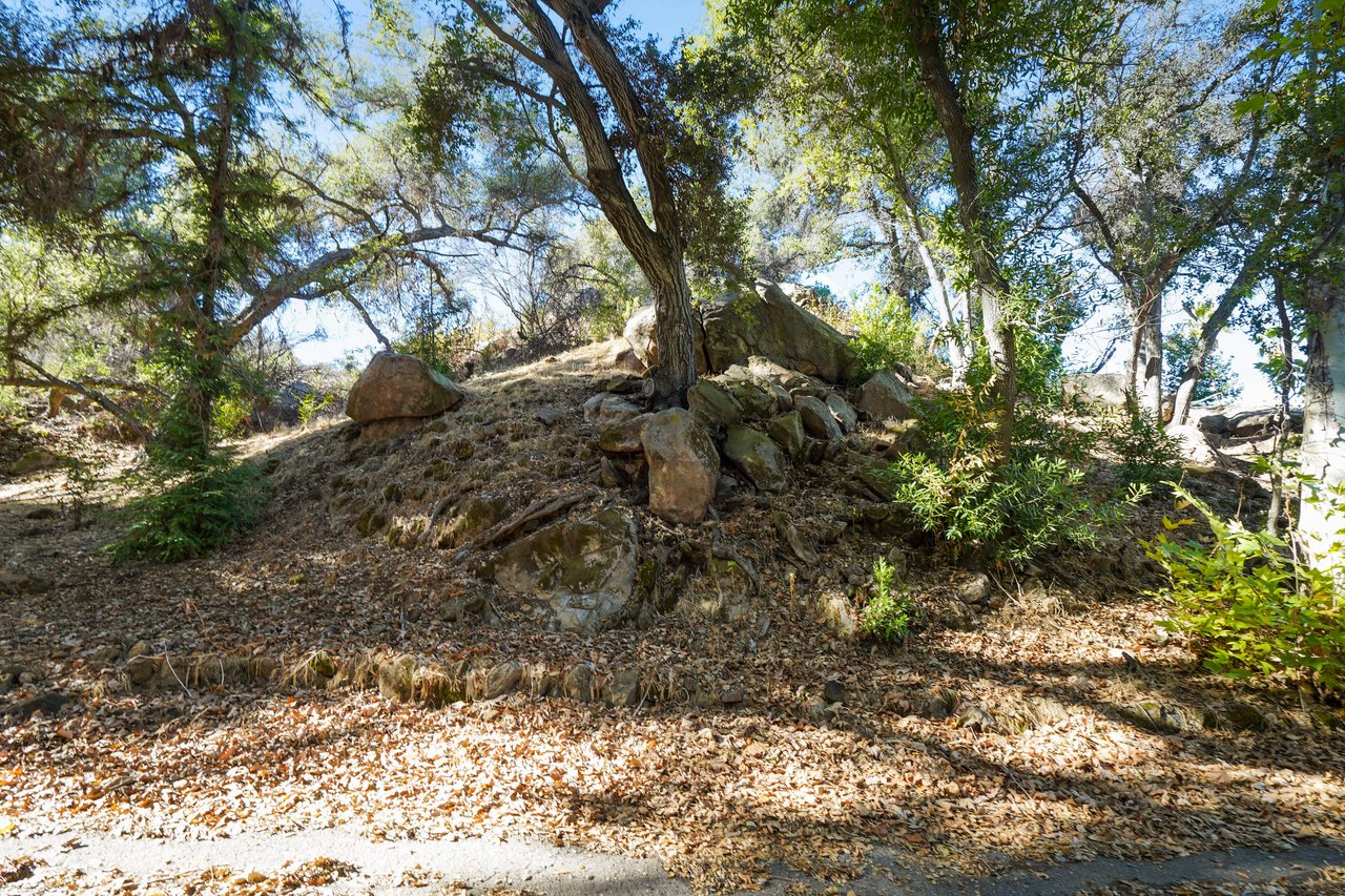 30887 Mulholland Hwy