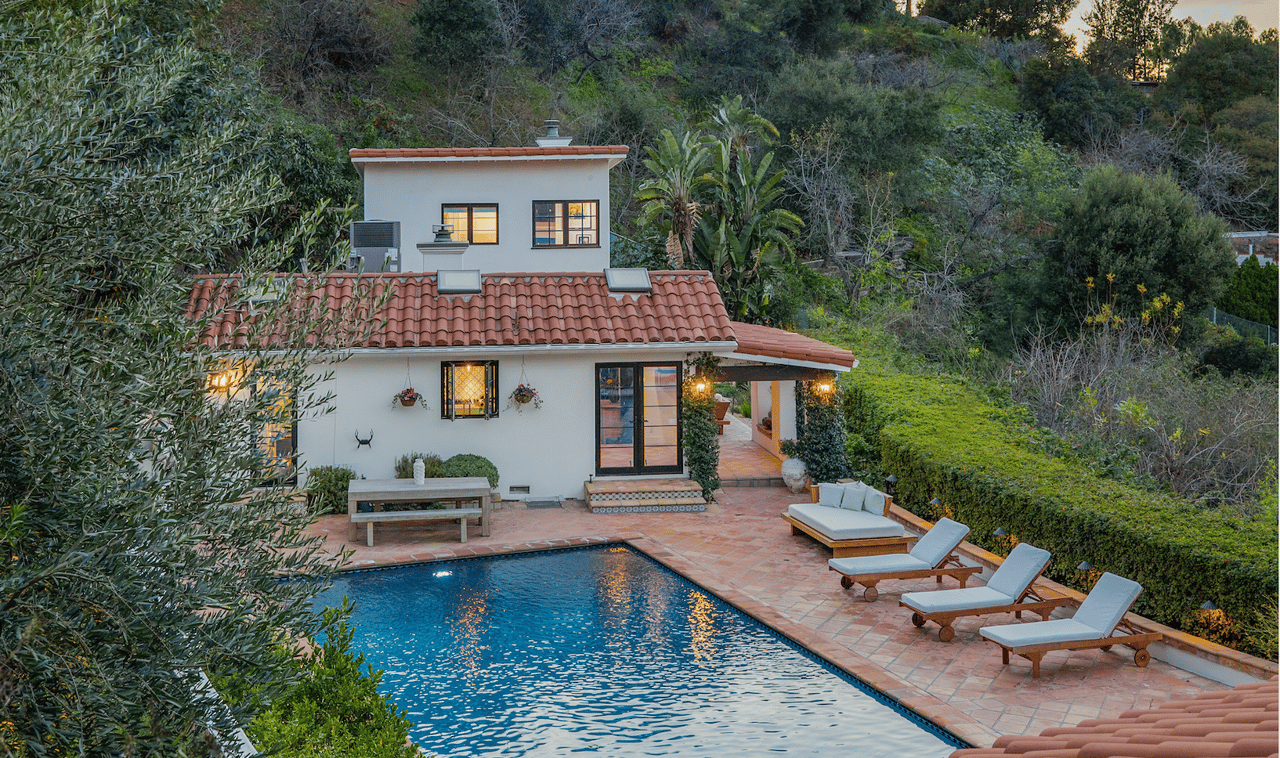 3646 Sunswept Dr, Studio City