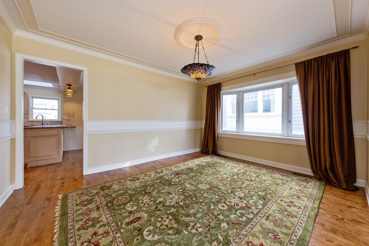 Delightful Home In The Heart Of Hinsdale