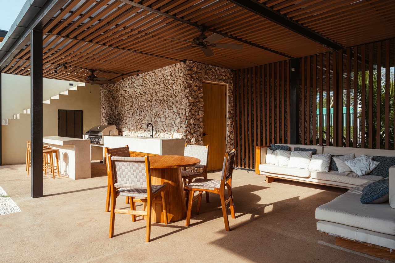 Tropical Modern Four Bedroom Home, Tamarindo, Guanacaste