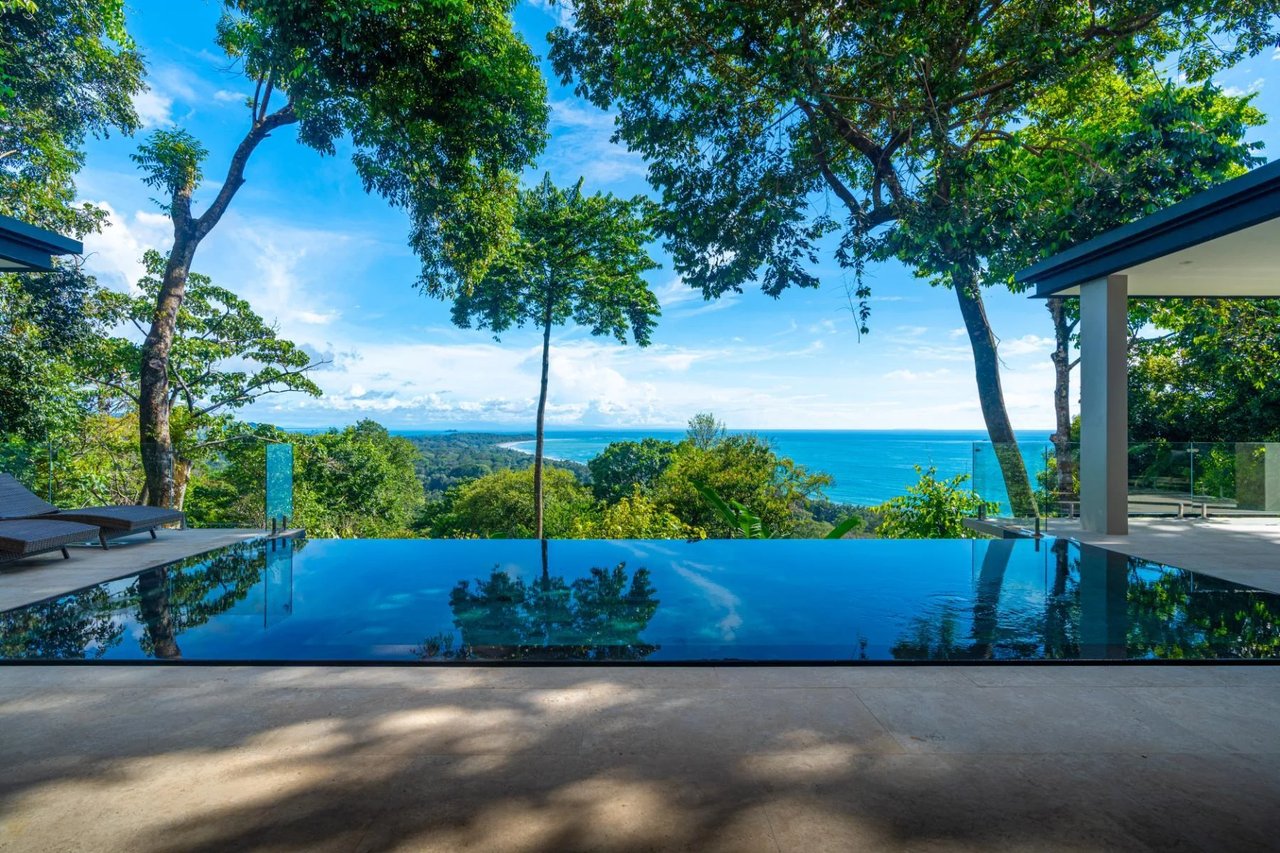Whale Tail View Ridgetop Home, Uvita, Puntarenas