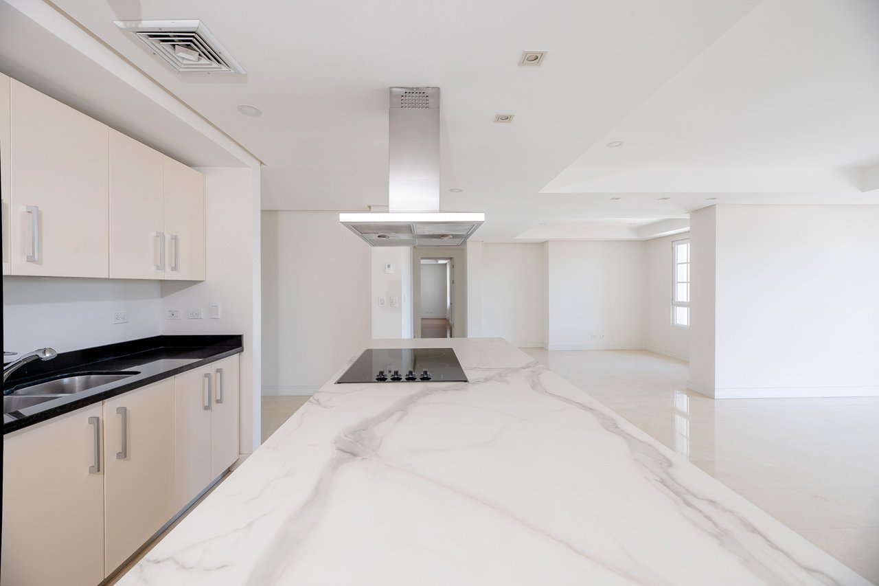 Renovated Executive Condo Home, Escazu, San Jose