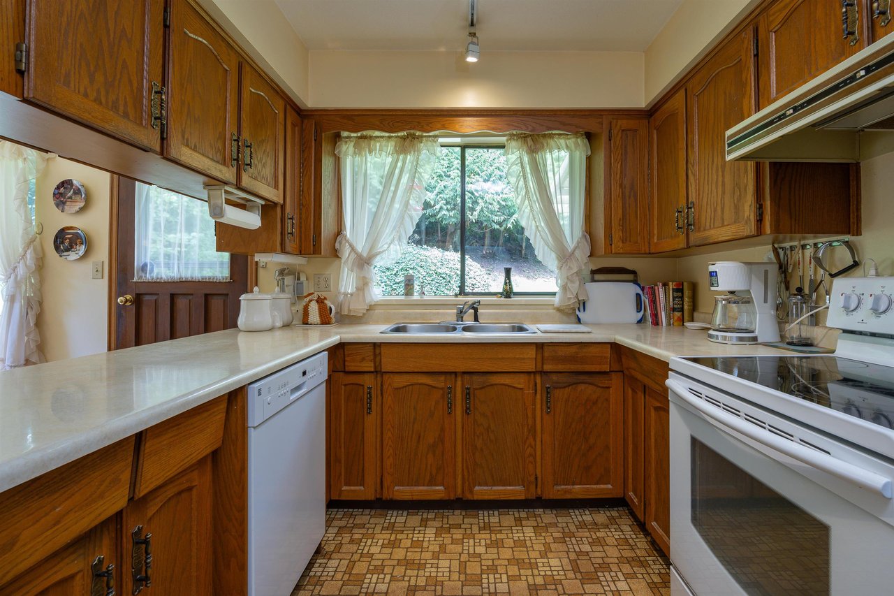 864 Wellington Dr