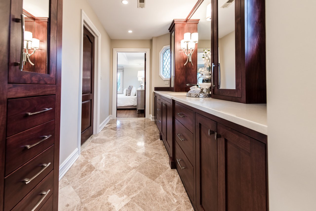Experience Luxury Living In This Stunning Home