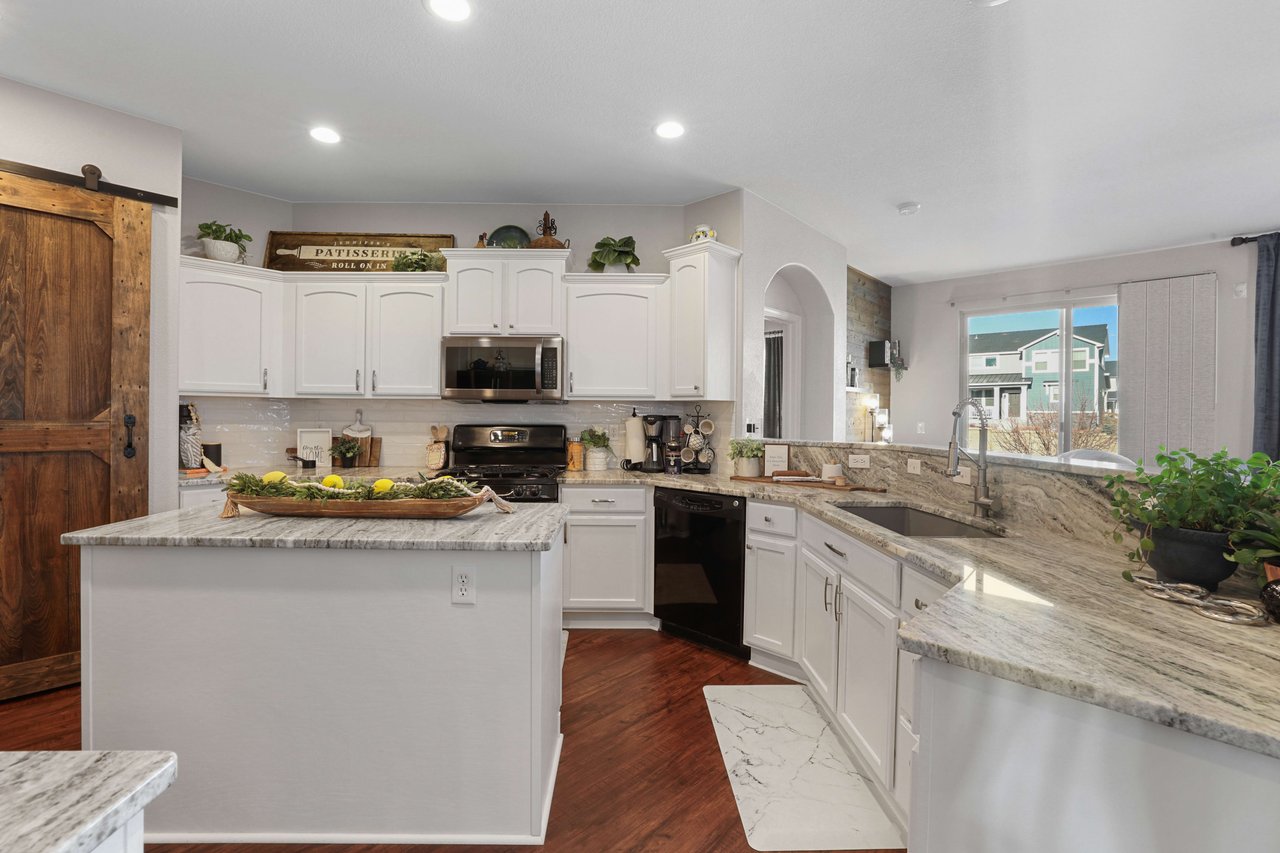 6435 Coyote Ridge CT, Colorado Springs, CO 80923