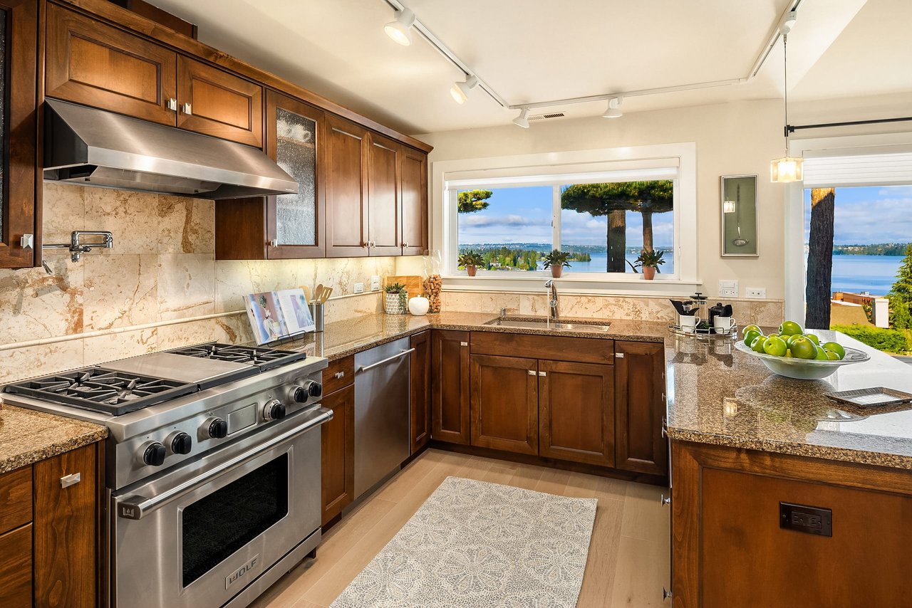 5404 Lake Washington NE  Boulevard, Unit G