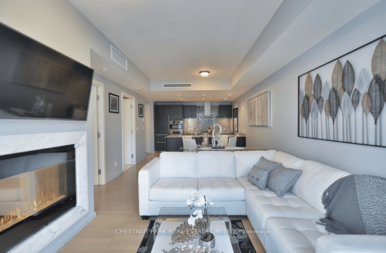 Suite 1804- 180 University Avenue