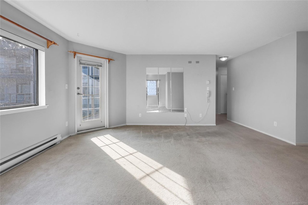 209-651 Jolly Pl