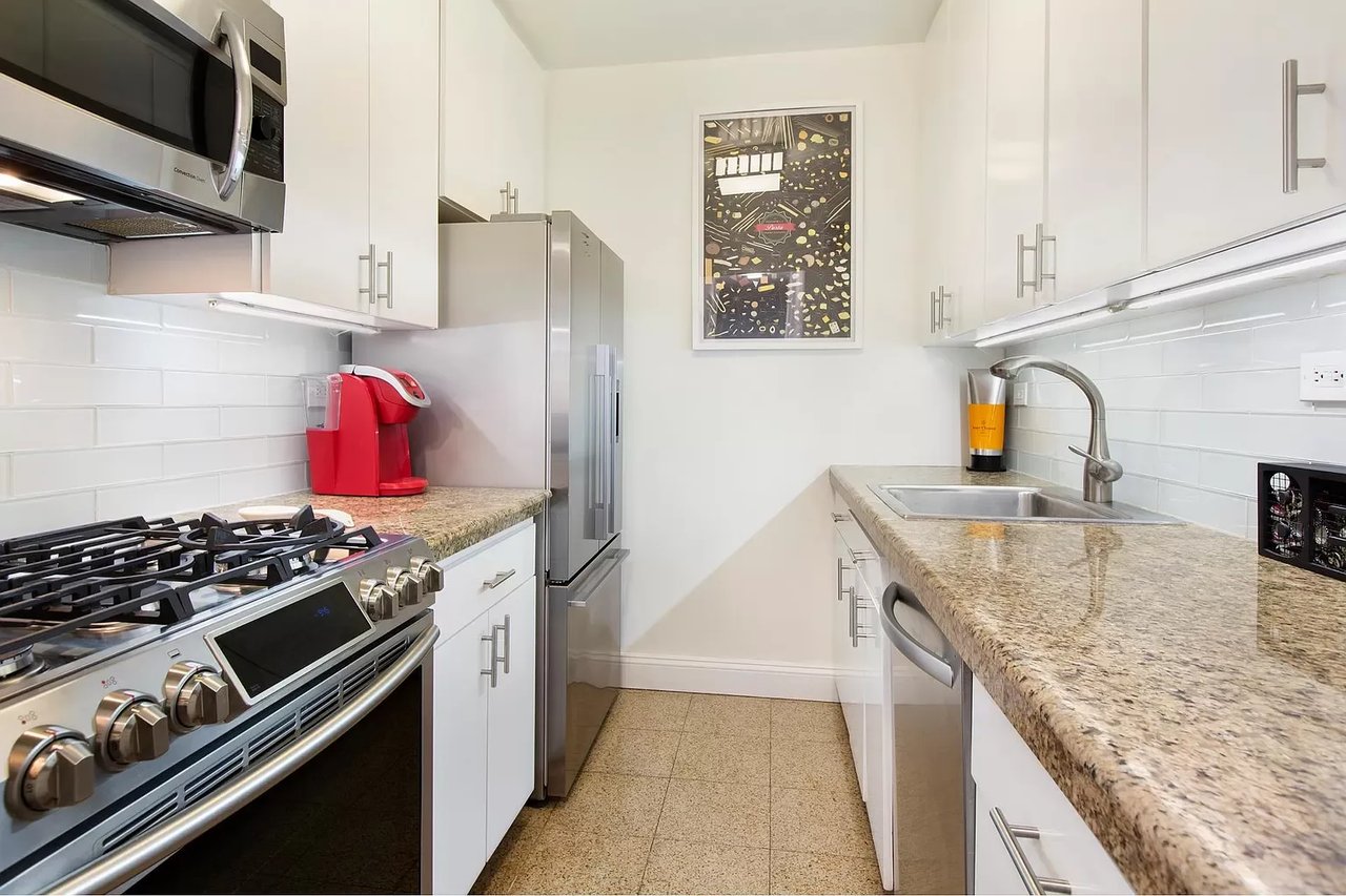 400 E 56th St., #32K