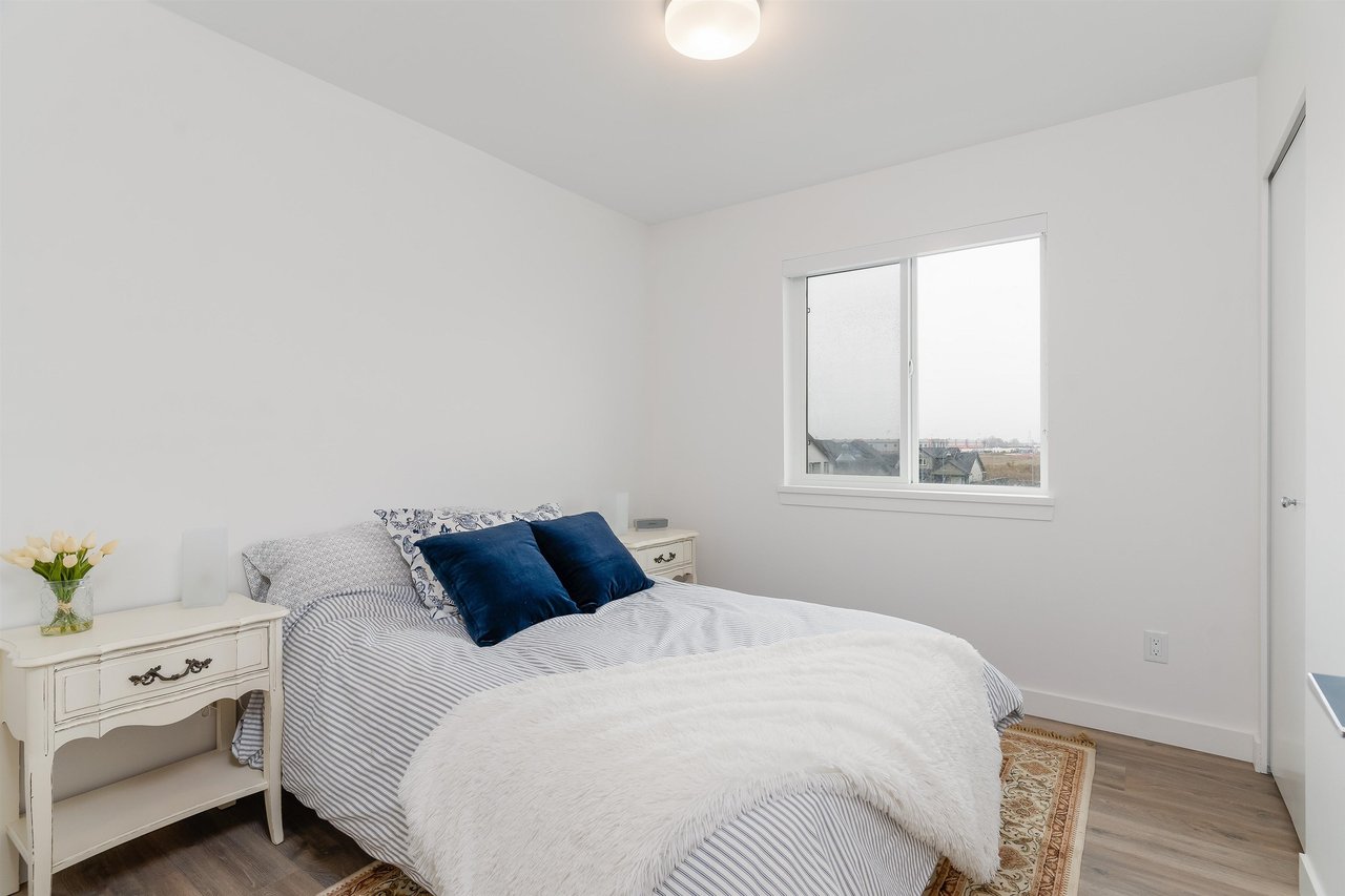 1-4292 Wolf Wy
